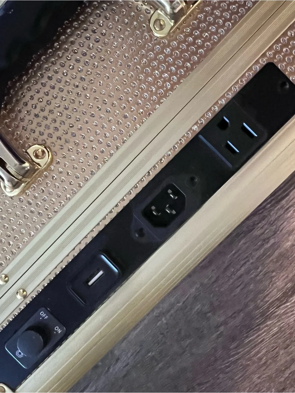 SLAYCASE® XL VANITY TRAVEL TRAIN CASE IN CHAMPAGNE SPARKLE